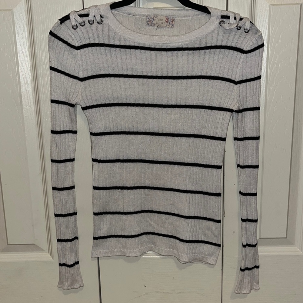 Young Teen Sweater - Size XS